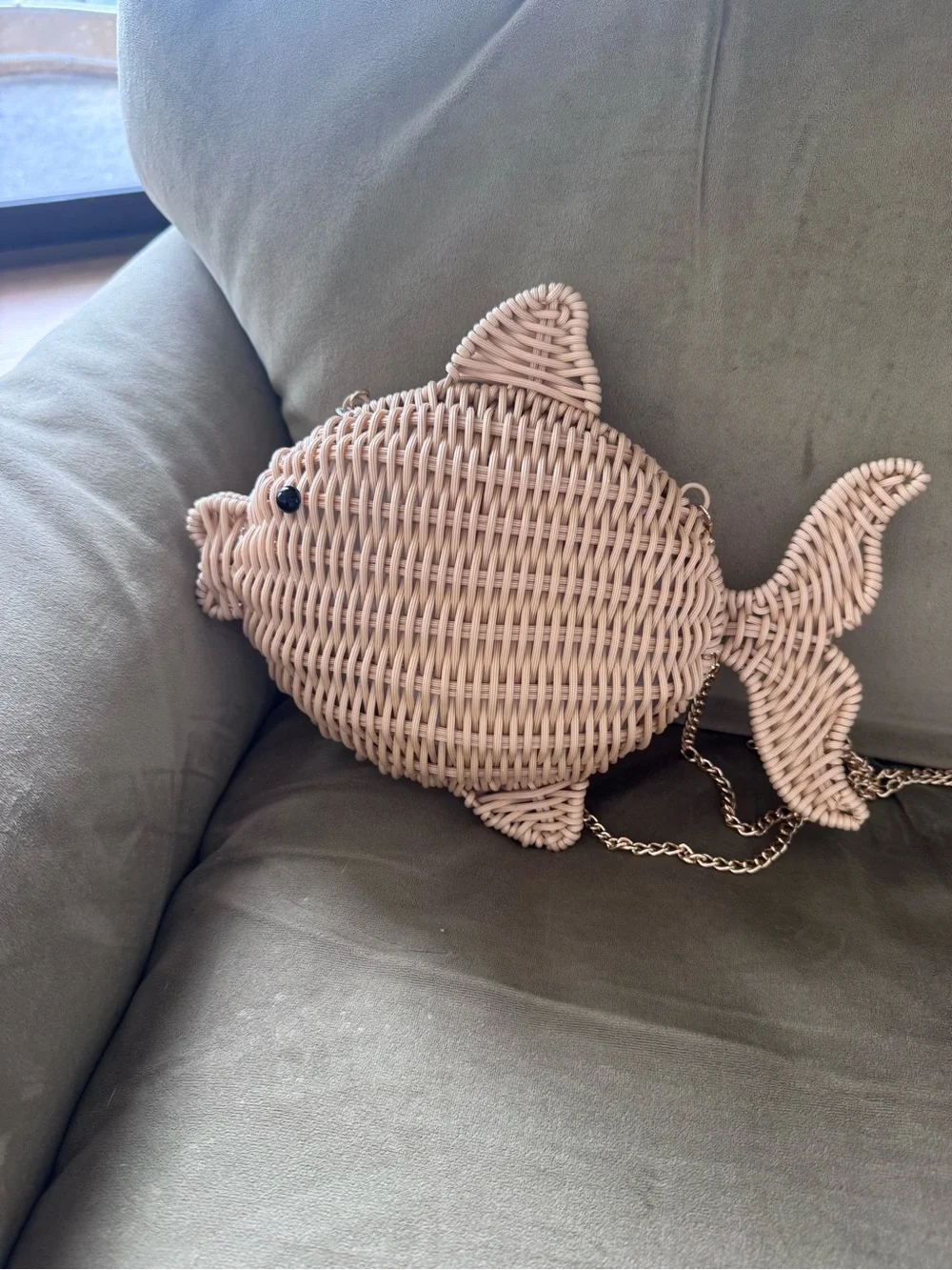 Tommy Bahama Woven Fish Shoulder Bag in Natural Tan with Gold tone Chain